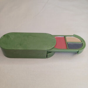 Clinique Color Slides Trio Compact Blush Ivory Bisque